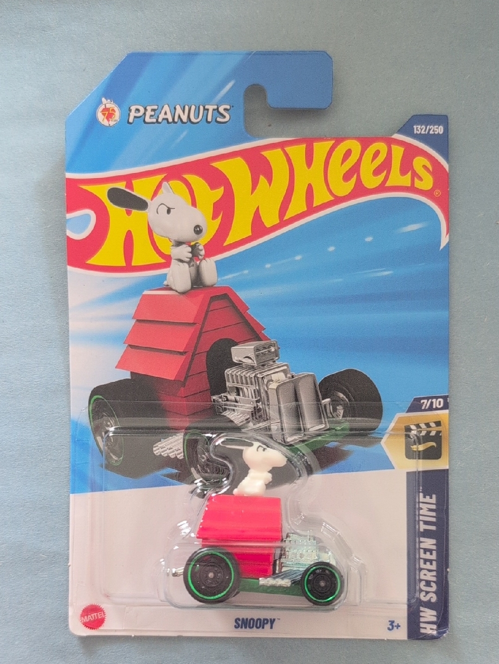 Hot Wheels Snoopy Red Doghouse Car